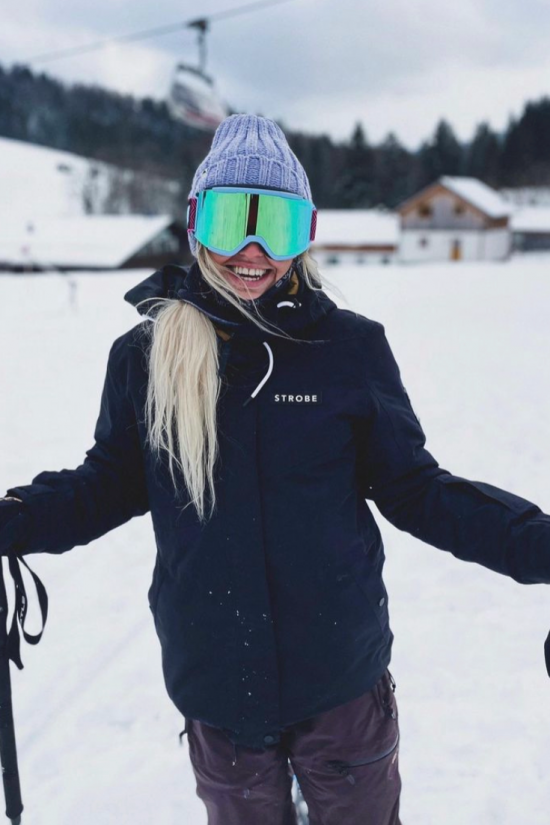 Aura Ski Jacket Black - Women's